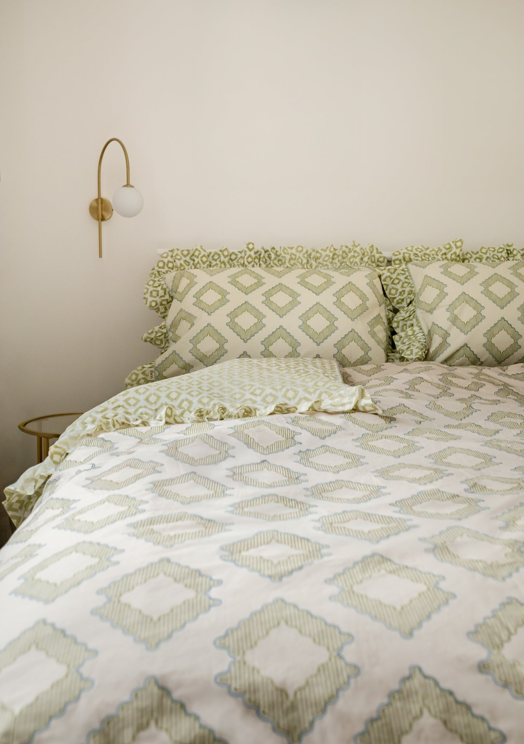 Cotton Duvet Cover & Pillowcases Set in Green Diamond
